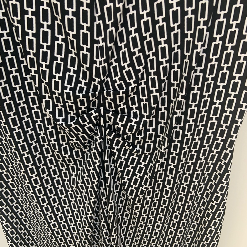 Dress - Picture 6 of 6